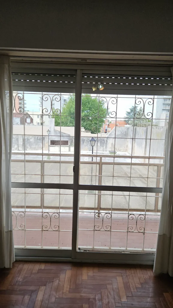 Dr. Alem 828, piso 1 (entre Dorrego y Florida), Pergamino