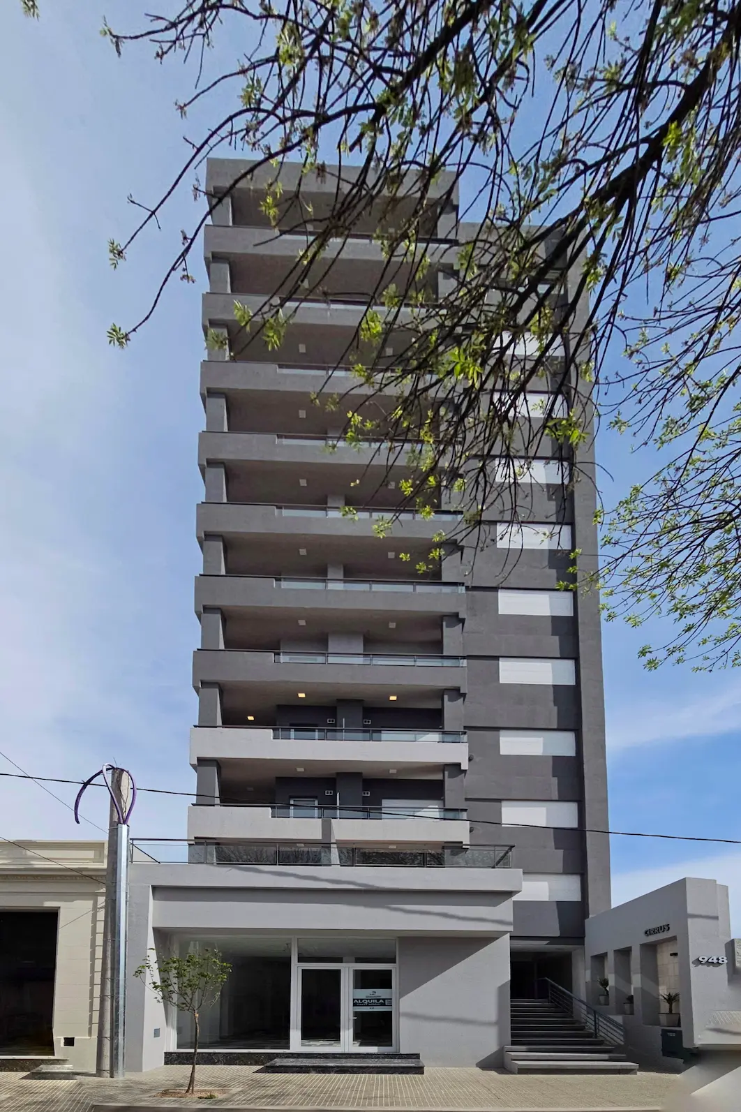 Mitre 948, Pergamino